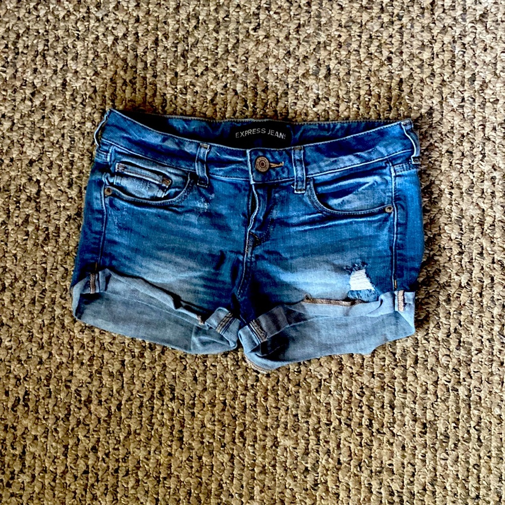 Denim shorts/ Express/ low rise